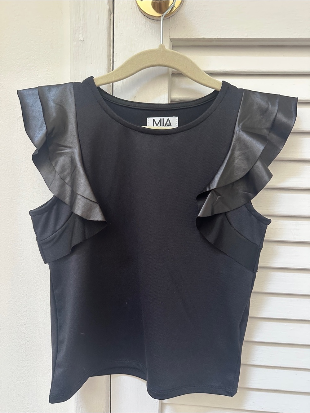 MIA Black Ruffle-Accent Sleeveless Camisole